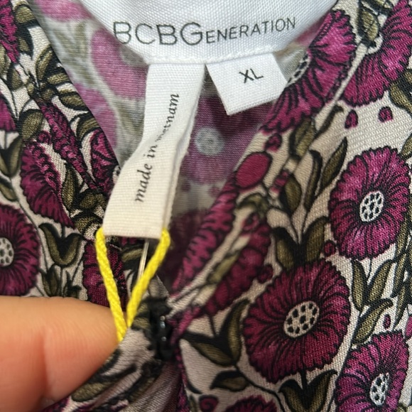 BCBG Print Wrap Dress-size XL-NWT - Picture 9 of 10